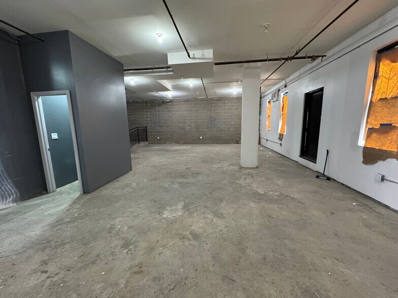 1598 Eastern Pky, Brooklyn, NY à louer - Photo de l’immeuble – Image 3 sur 13