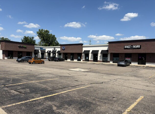 3271-3299 Rochester Rd, Troy, MI à louer - Photo de l’immeuble – Image 3 sur 6