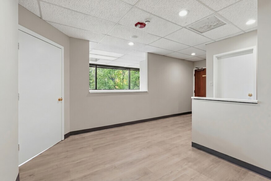 124 Park St SE, Vienna, VA à louer - Photo de l’immeuble – Image 3 sur 16