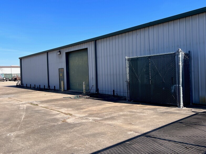 607 Garner Rd, Pasadena, TX à louer - Photo de l’immeuble – Image 3 sur 3