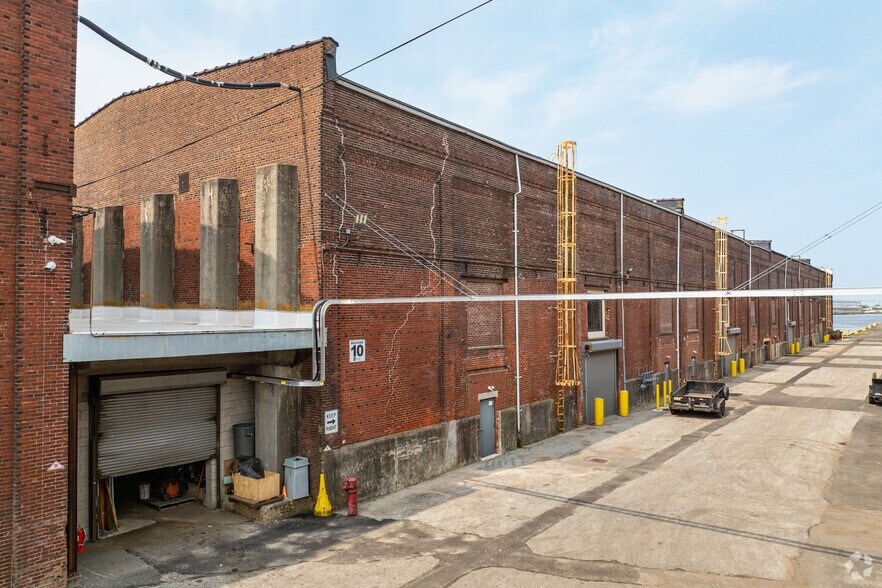 300 Jefferson St, Camden, NJ à vendre - Photo de l’immeuble – Image 3 sur 10