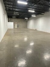 837 Oakton St, Elk Grove Village, IL à louer Photo intérieure– Image 2 sur 2