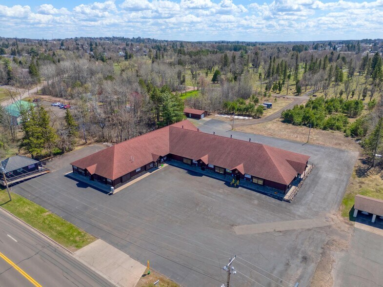 629 W Cloverland Dr, Ironwood, MI à vendre - Photo de l’immeuble – Image 2 sur 13
