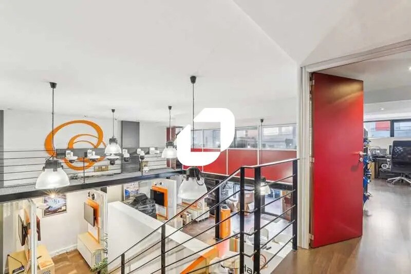 Bureau dans Ivry-sur-Seine à louer - Photo de l’immeuble – Image 2 sur 8