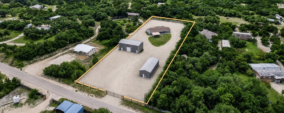 170 Baker Ln, Leander, TX à louer - Photo de l’immeuble – Image 1 sur 8