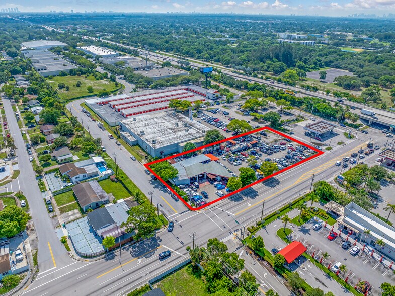 16855 NW 37th Ave, Miami Gardens, FL à vendre - Photo de l’immeuble – Image 1 sur 17