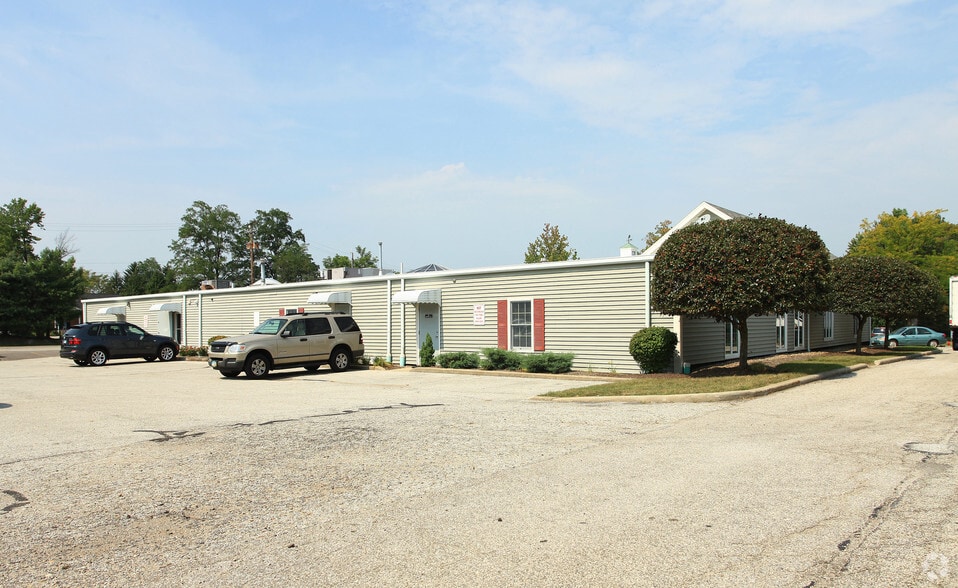 516 E Washington St, Chagrin Falls, OH à louer - Photo de l’immeuble – Image 3 sur 20