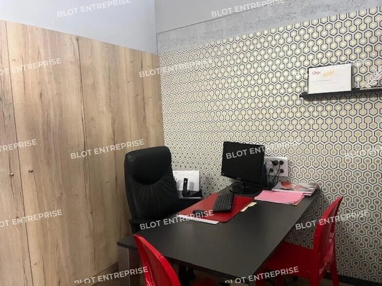 Local commercial dans Vannes à louer - Photo de l’immeuble – Image 3 sur 6