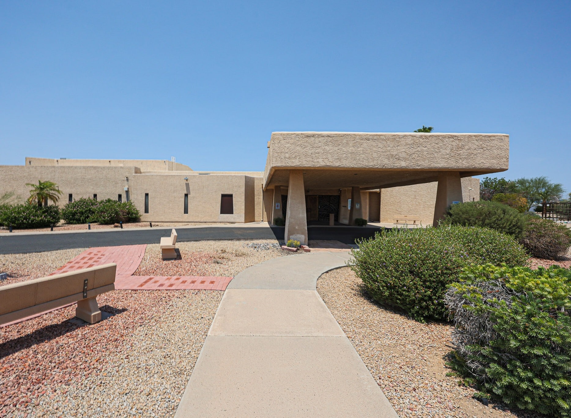 12202 N 101st Ave, Sun City, AZ à vendre Photo de l’immeuble– Image 1 sur 7