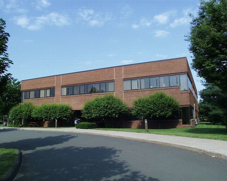 1520 Highland Ave, Cheshire, CT à vendre - Autre – Image 2 sur 8