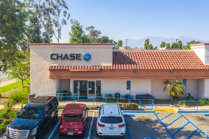 12193 Central Ave, Chino, CA à vendre - Photo de l’immeuble – Image 3 sur 5