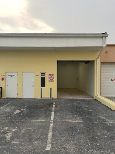 5042 NE 12th Ave, Oakland Park, FL à louer - Photo de l’immeuble – Image 2 sur 7