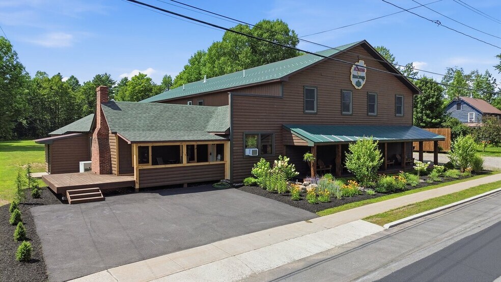 6275 State Highway 30, Indian Lake, NY à vendre - Photo de l’immeuble – Image 1 sur 87