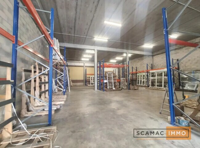 Plus de détails pour Bureau, Industriel/Logistique à louer