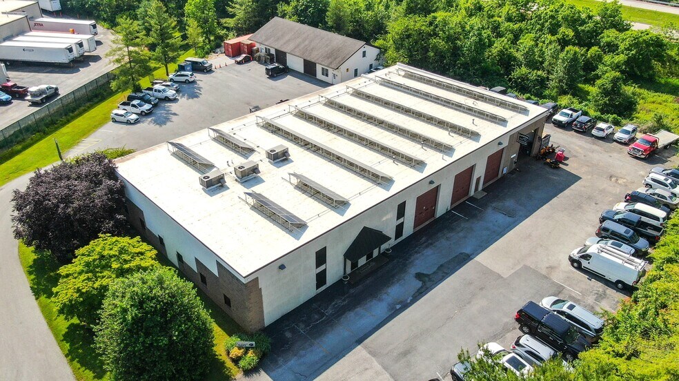 210 Gale Ln, Kennett Square, PA à vendre - Photo principale – Image 1 sur 15