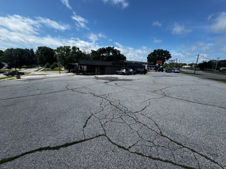 1306-1320 Grand Ave, West Des Moines, IA à vendre - Photo de l’immeuble – Image 3 sur 4