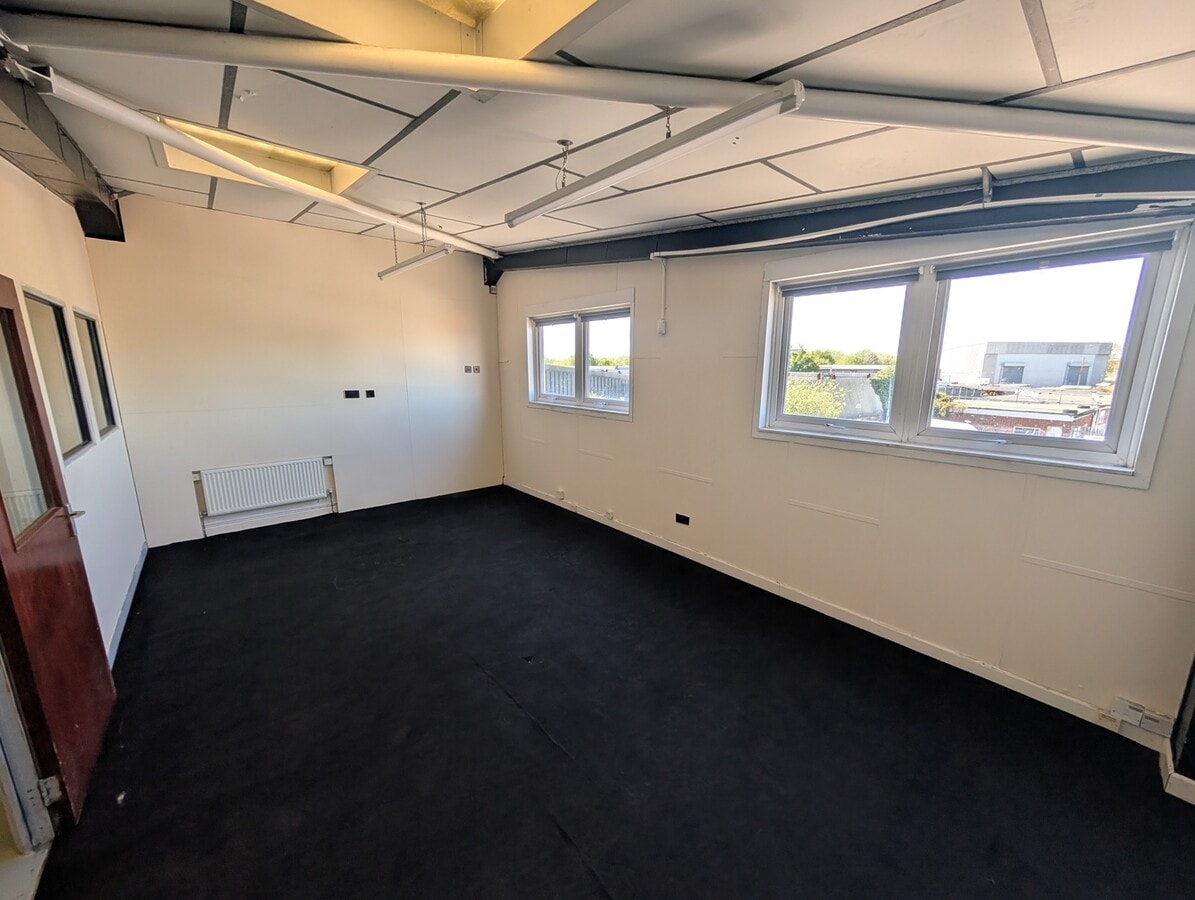 Park St, Gosport, HAM PO12 4UH - Lot 1 - - Photo intérieure - Image 2 of 2