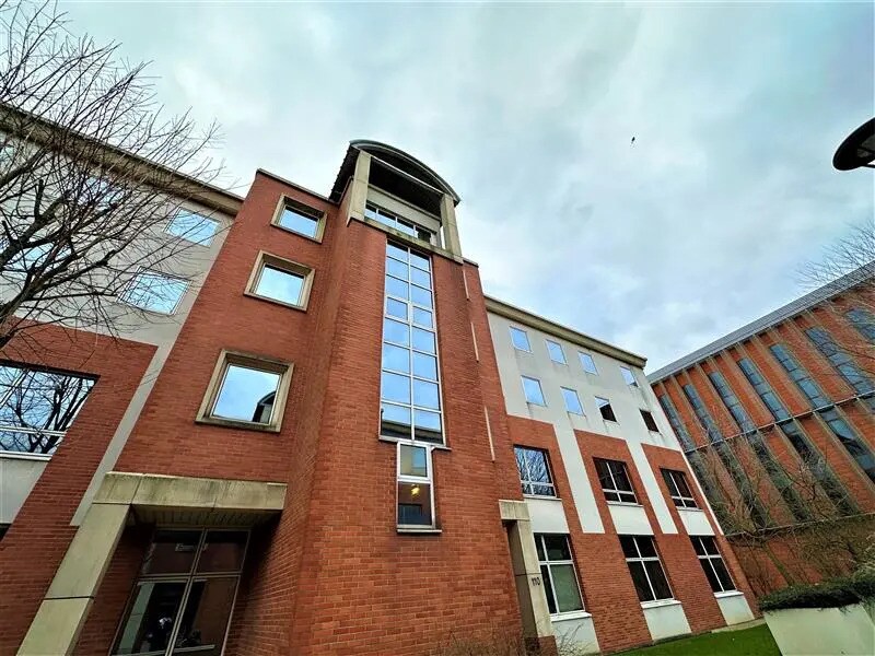 Bureau dans Chevilly-Larue à louer Photo de l’immeuble– Image 1 sur 6