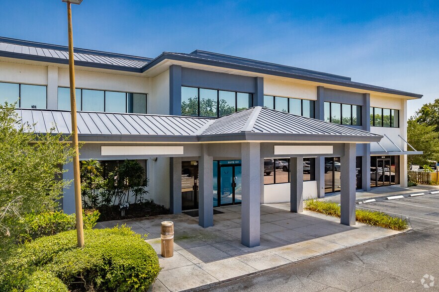 139 S Pebble Beach Blvd, Sun City Center, FL à louer - Photo de l’immeuble – Image 3 sur 11