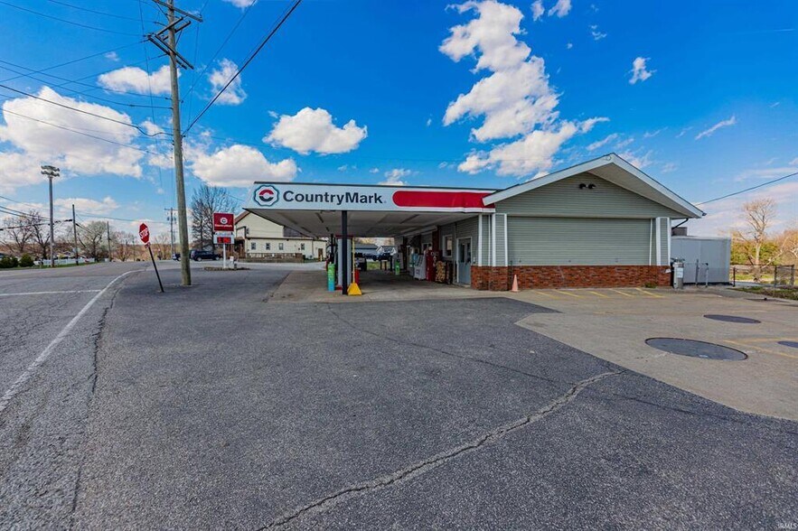 6000 W Saint Joseph Rd, Evansville, IN à vendre - Photo de l’immeuble – Image 2 sur 36
