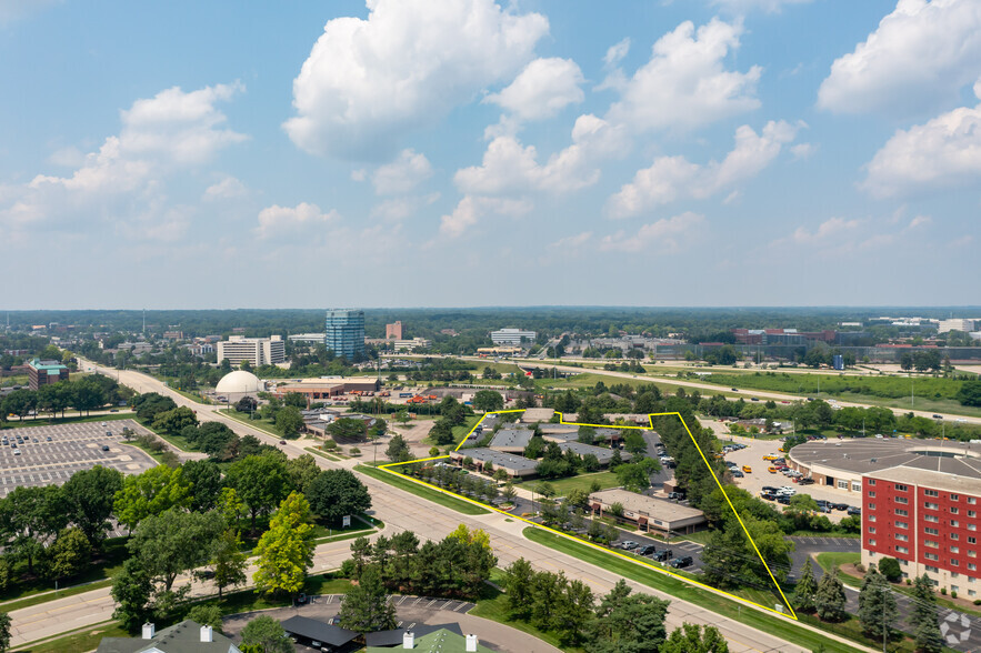 27650-27652 Franklin Rd, Southfield, MI à louer - Aérien – Image 3 sur 44