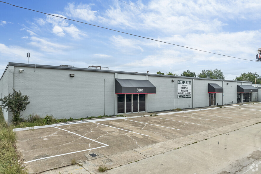 5001-5005 Gulf Fwy, Houston, TX à louer - Photo de l’immeuble – Image 3 sur 11