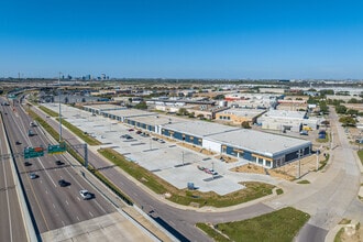 3216-3308 Royalty Row, Irving, TX - VUE AÉRIENNE  vue de carte - Image1
