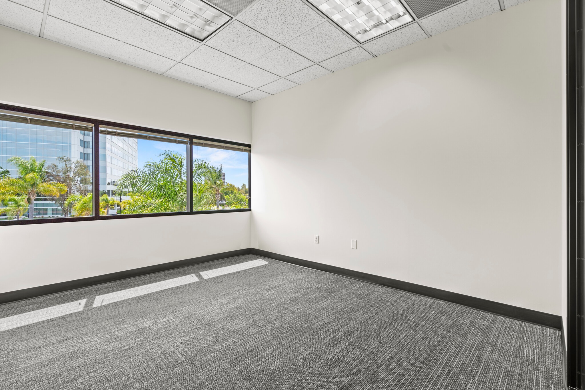 2151 Michelson Dr, Irvine, CA à louer Photo intérieure– Image 1 sur 5
