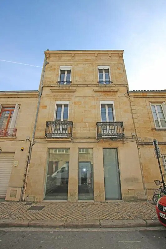 Local commercial dans Bordeaux à louer Photo de l’immeuble– Image 1 sur 8