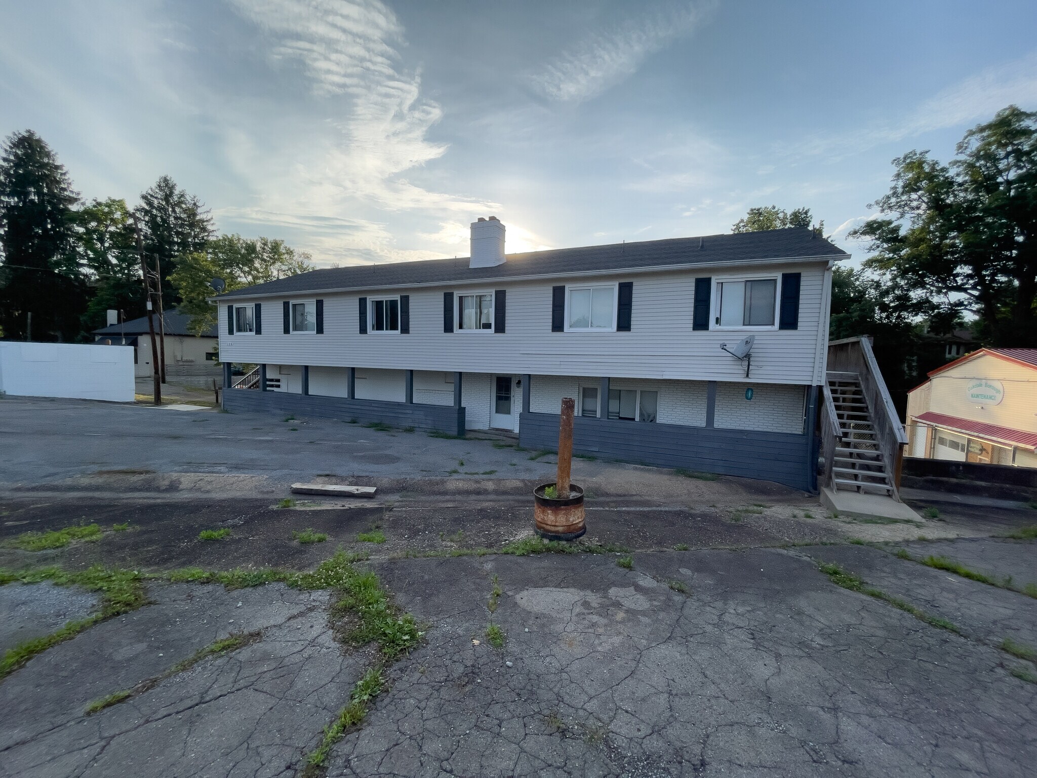 305 Vincennes Ave, Oakdale, PA à vendre Photo principale– Image 1 sur 2