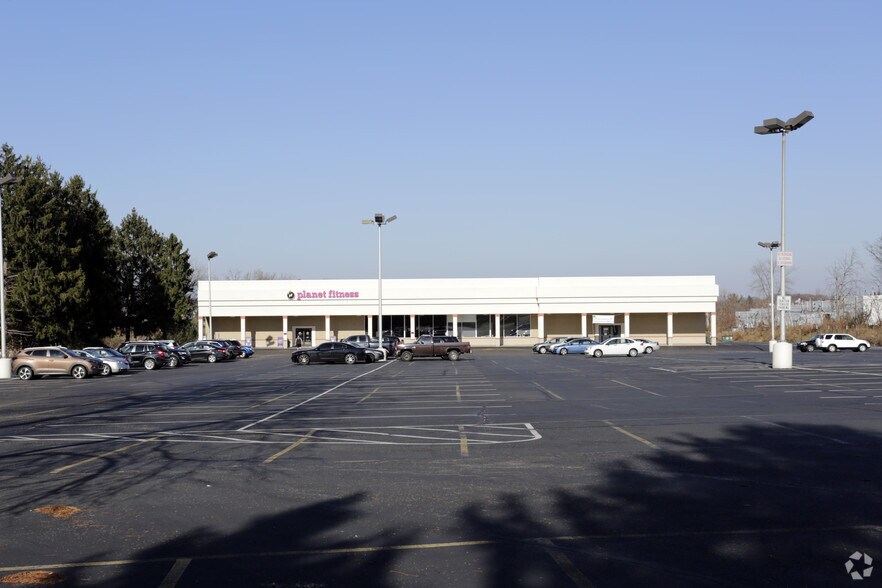 3143 William Penn Hwy, Easton, PA à louer - Photo principale – Image 1 sur 21