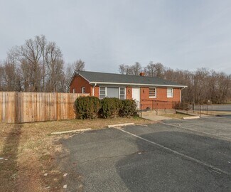 Plus de détails pour 696 Warrenton Rd, Fredericksburg, VA - Bureau à louer