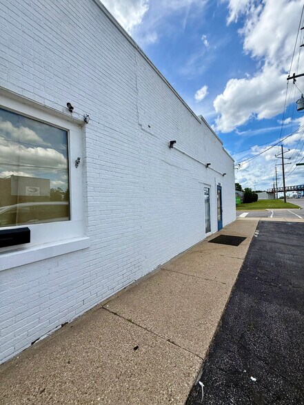6730 Columbia Ave, Hammond, IN à vendre - Photo de l’immeuble – Image 3 sur 11