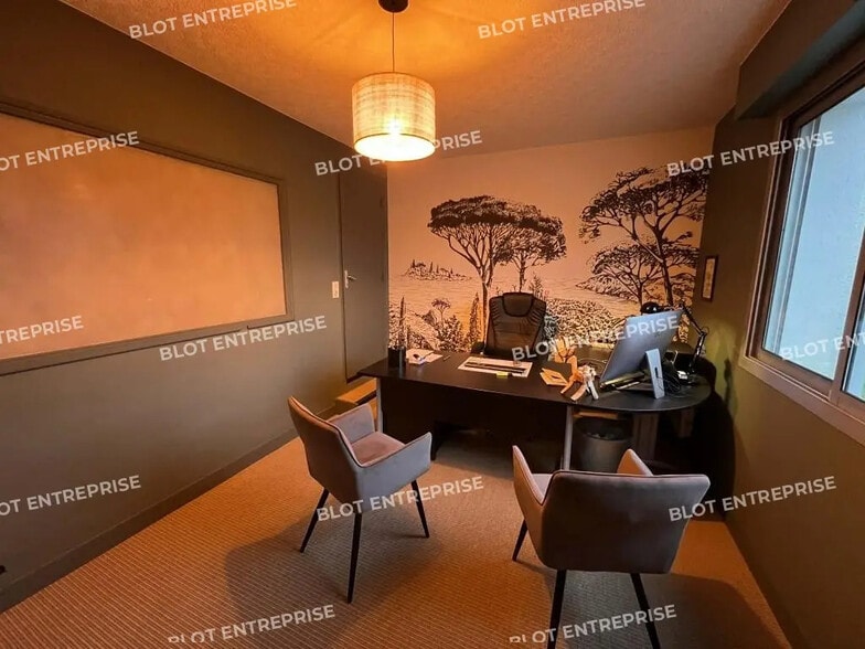 Bureau dans Noyal-sur-Vilaine à louer - Photo intérieure – Image 3 sur 5
