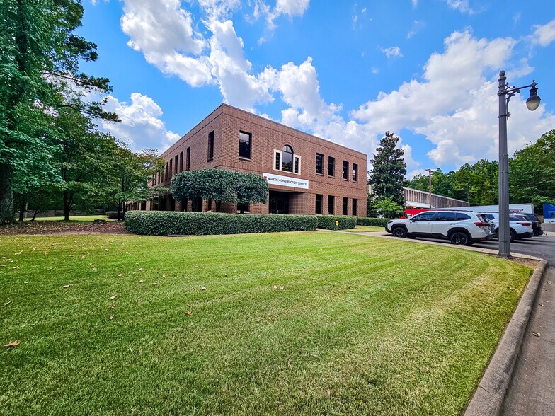 144 Industrial Dr, Birmingham, AL à louer - Photo de l’immeuble – Image 1 sur 21