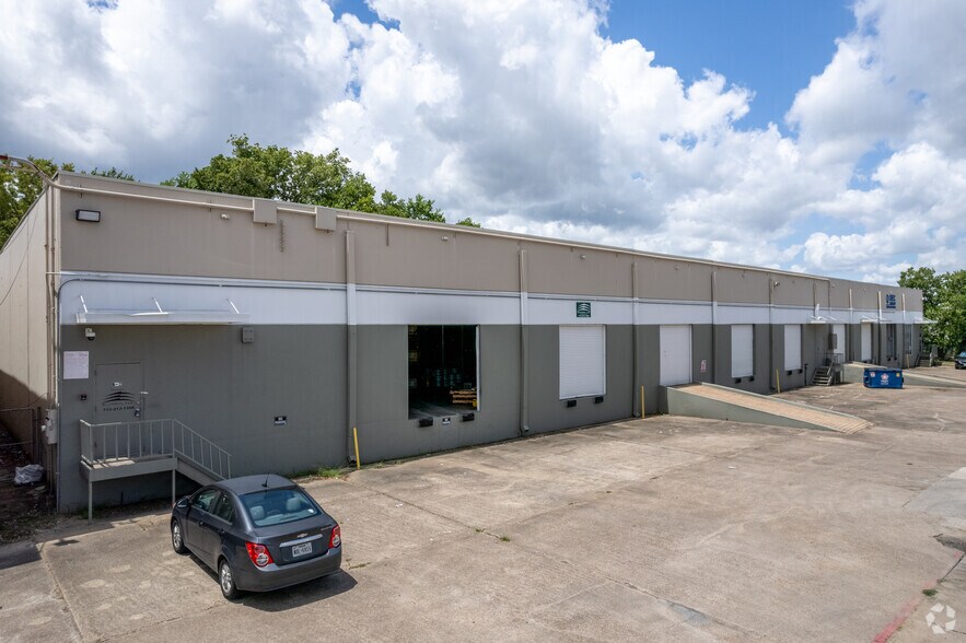 16910 Texas Ave, Webster, TX à louer - Photo de l’immeuble – Image 2 sur 5