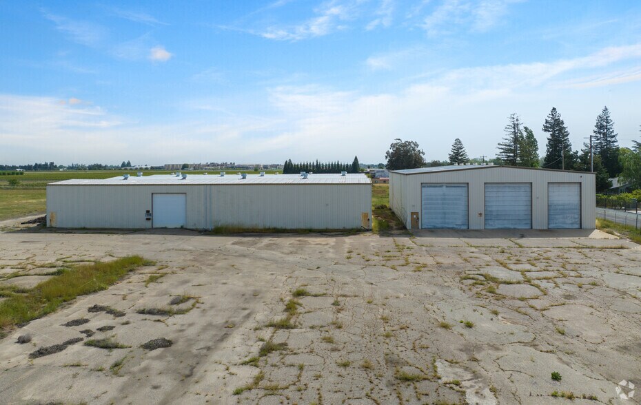 18846 N Highway 99, Acampo, CA à vendre - Photo de l’immeuble – Image 3 sur 15