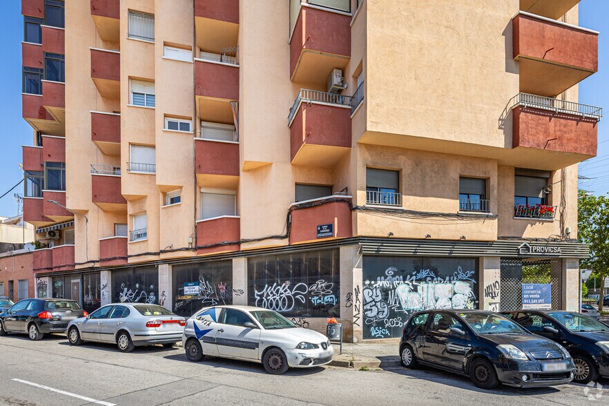 Carrer De Jerez, 120-122, Terrassa, Barcelona à vendre - Photo de l’immeuble – Image 2 sur 3