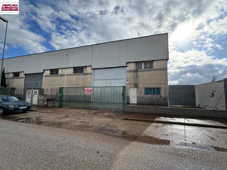 Industriel/Logistique dans Benifaió, Valencia à vendre - Photo de l’immeuble – Image 1 sur 14