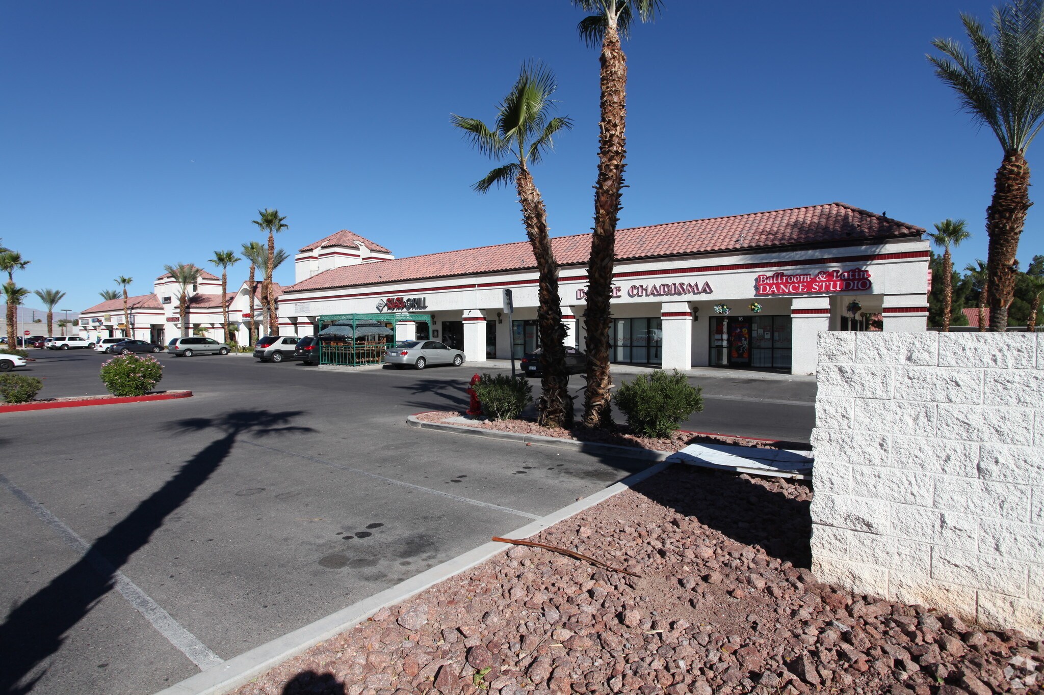 3620-3650 S Jones Blvd, Las Vegas, NV à louer Photo de l’immeuble– Image 1 sur 9
