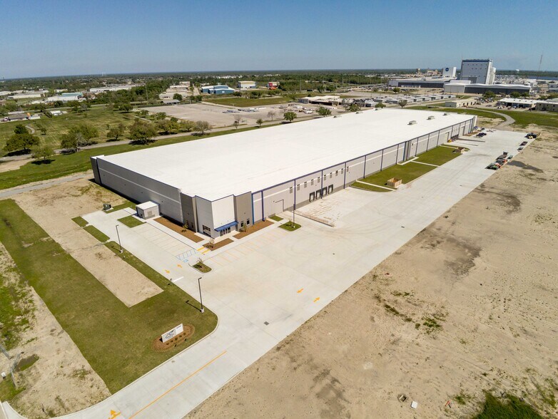 Michoud Facility Rd, New Orleans, LA à louer - Photo de l’immeuble – Image 3 sur 8