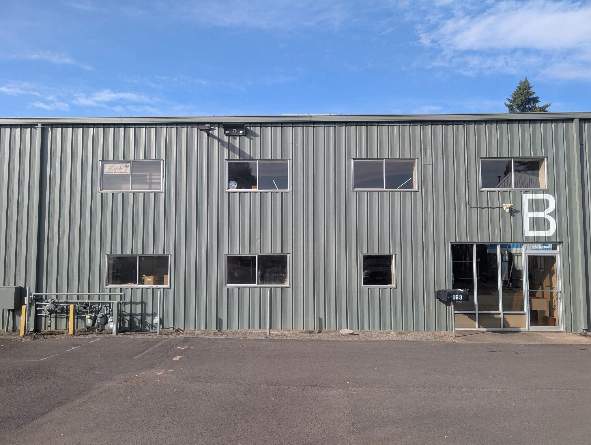 163 SW Freeman Ave, Hillsboro, OR à louer Photo de l’immeuble– Image 1 sur 9