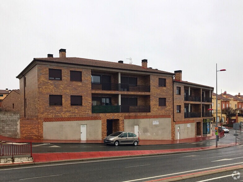 Immeuble residentiel dans La Lastrilla, Segovia à vendre - Photo principale – Image 1 sur 2
