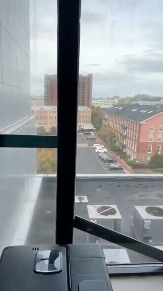 2700-2800 Lighthouse Pt E, Baltimore, MD à louer - Vidéo sur l’annonce professionnelle – Image 2 sur 8