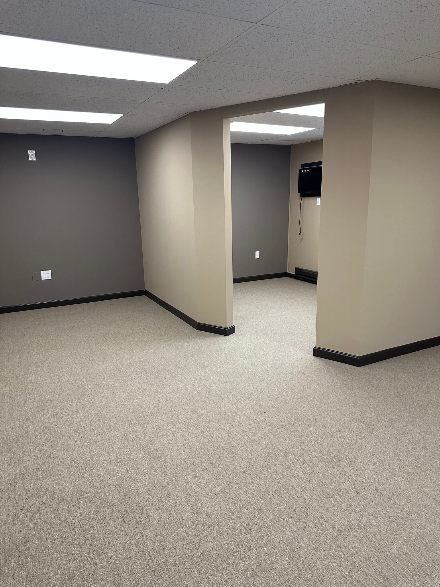 45 Connecticut Blvd, East Hartford, CT à louer Photo intérieure– Image 1 sur 4