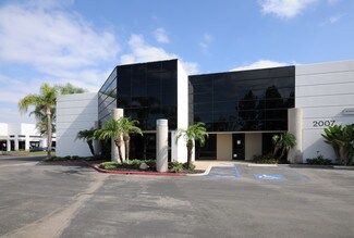 Plus de détails pour 2001-2013 E Miraloma Ave, Placentia, CA - Industriel/Logistique à louer