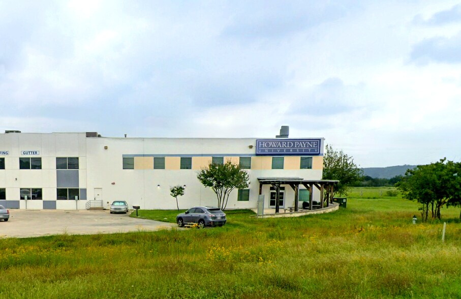 4102 Loop 337, New Braunfels, TX à louer - Photo de l’immeuble – Image 1 sur 12