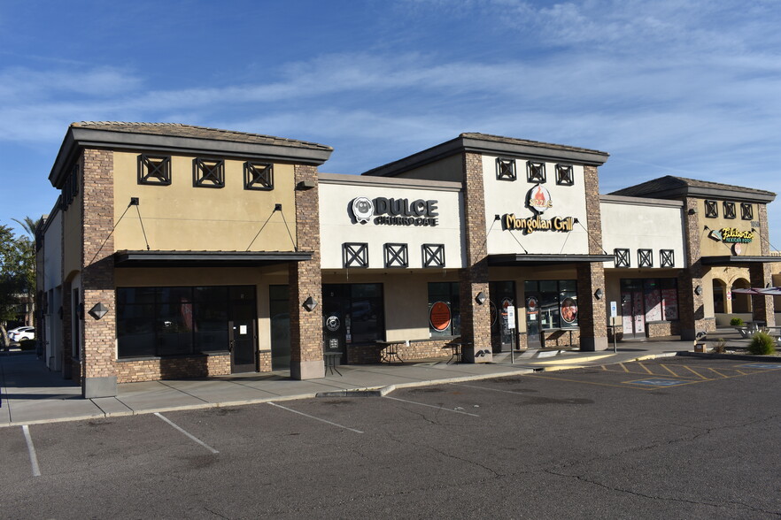1050-1076 W Chandler Blvd, Chandler, AZ à louer - Photo de l’immeuble – Image 1 sur 13