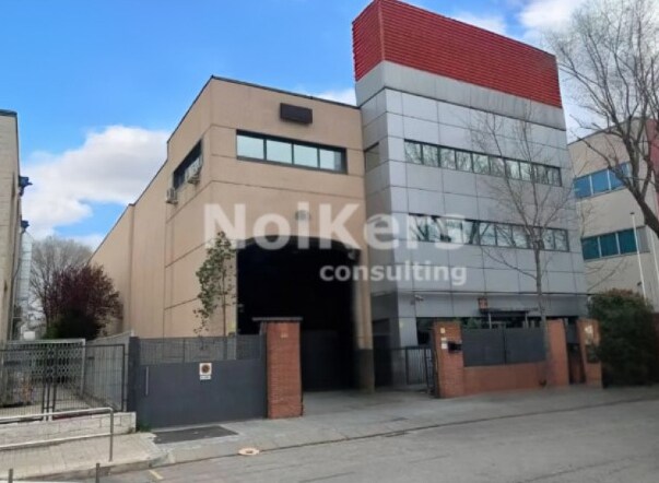 Industriel/Logistique dans L'Hospitalet de Llobregat, Barcelona à louer - Photo de l’immeuble – Image 2 sur 2