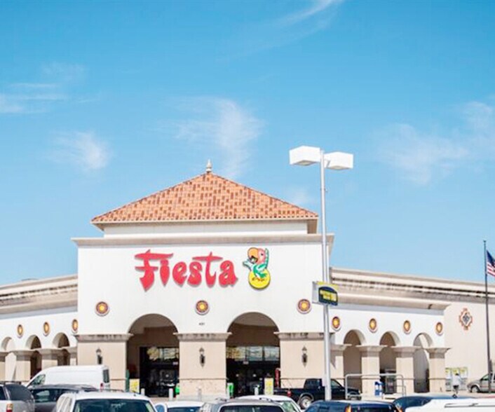 4200 South Fwy, Fort Worth, TX à louer - Photo principale – Image 1 sur 5